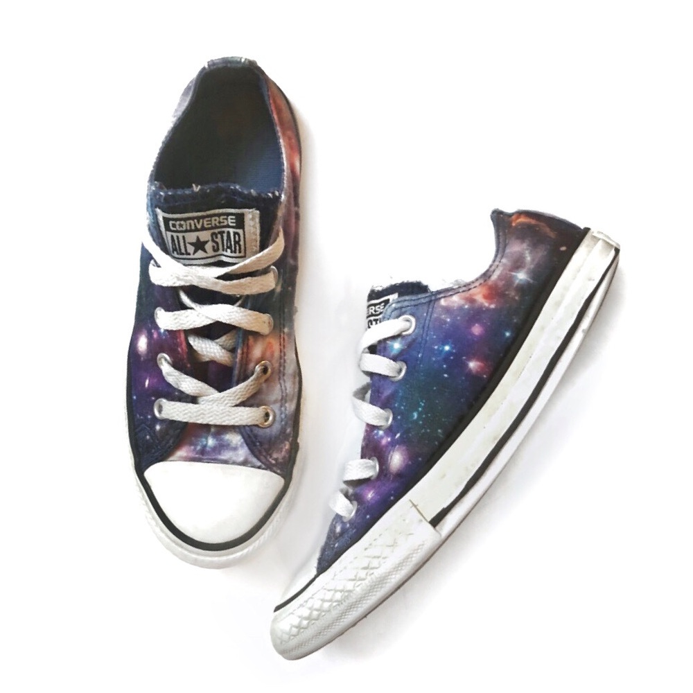 Converse Chuck Taylor Lo Cosmic Sneakers - Picture 1 of 7